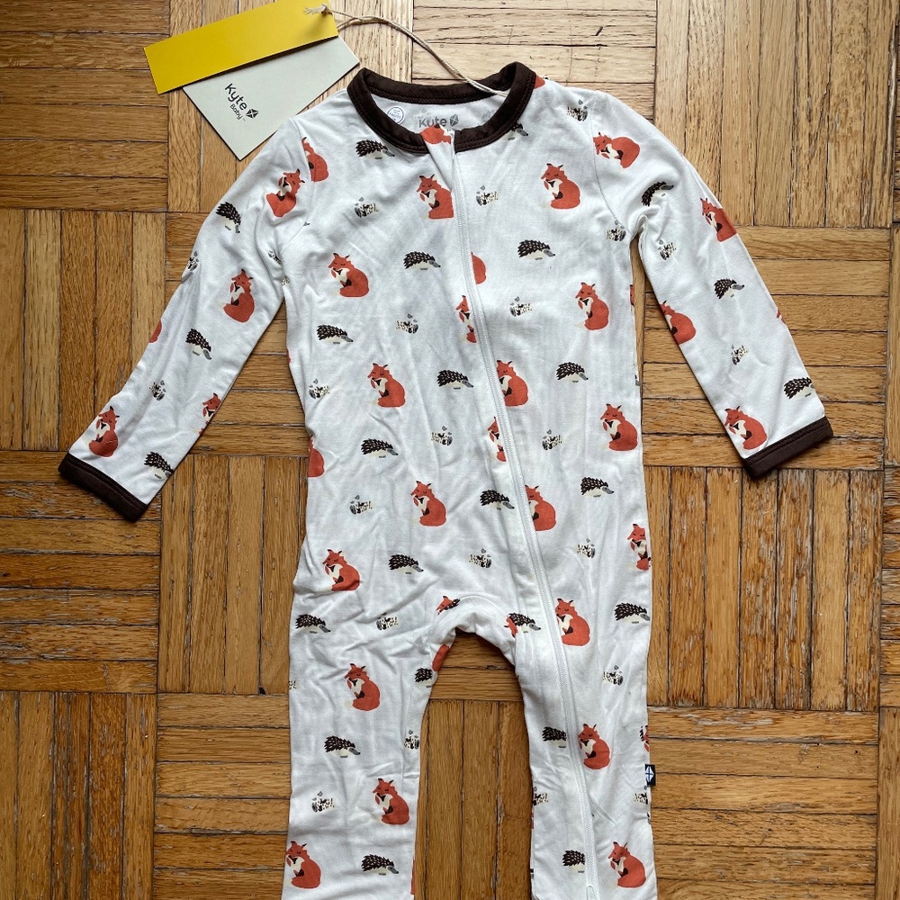 Kyte baby 12-18 month fox hedgehog onesie NWT